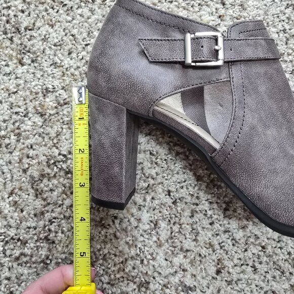 Life Stride Anastasia Gray/Tan Peep-toe Bootie Size 10M - Picture 3 of 4